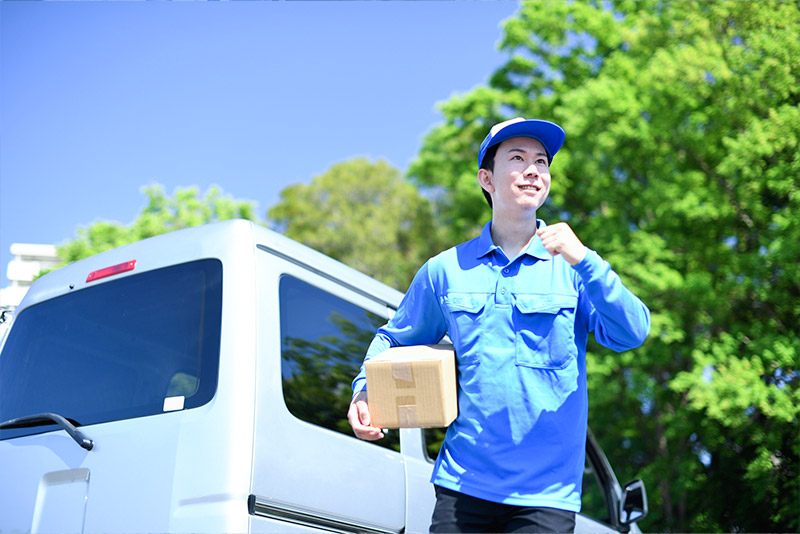 躍動感のある走行中の車